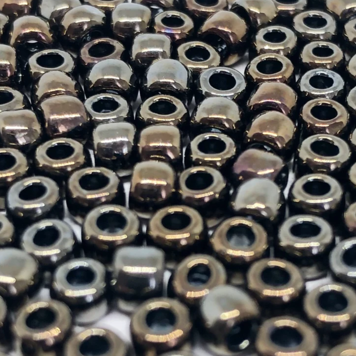 TOHO Perlen Rocaille 10 Gramm Nr. 83