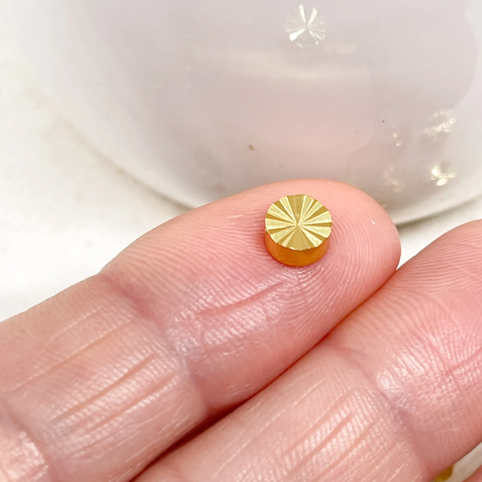 Runde Messing Perlen 24 K vergoldet, 6mm x 2,8mm 5 St.