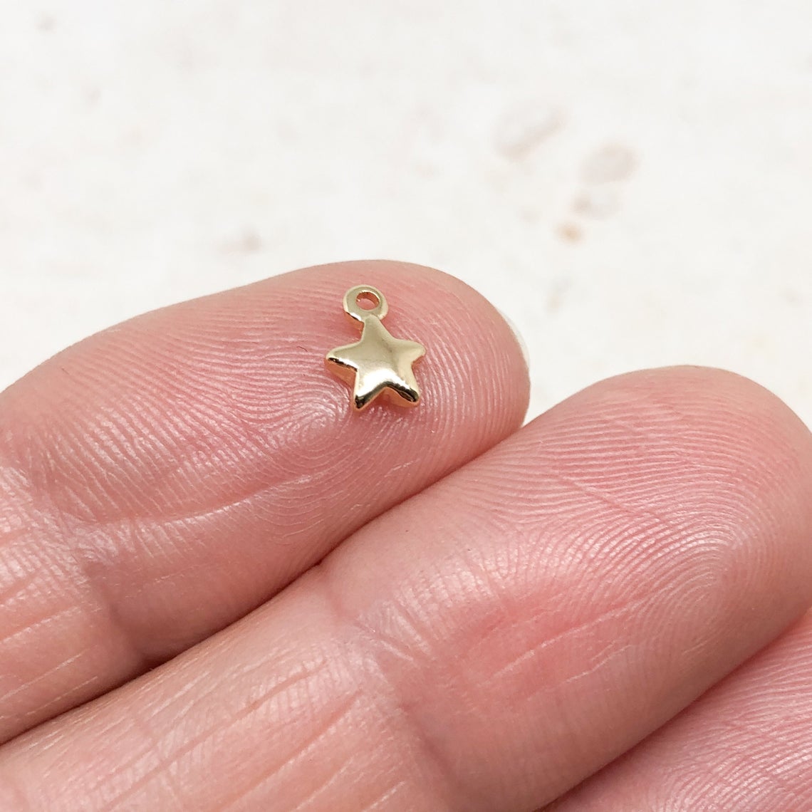 Messing Plättchen Anhänger, 5 St. filigrane vergoldete Plättchen Charm