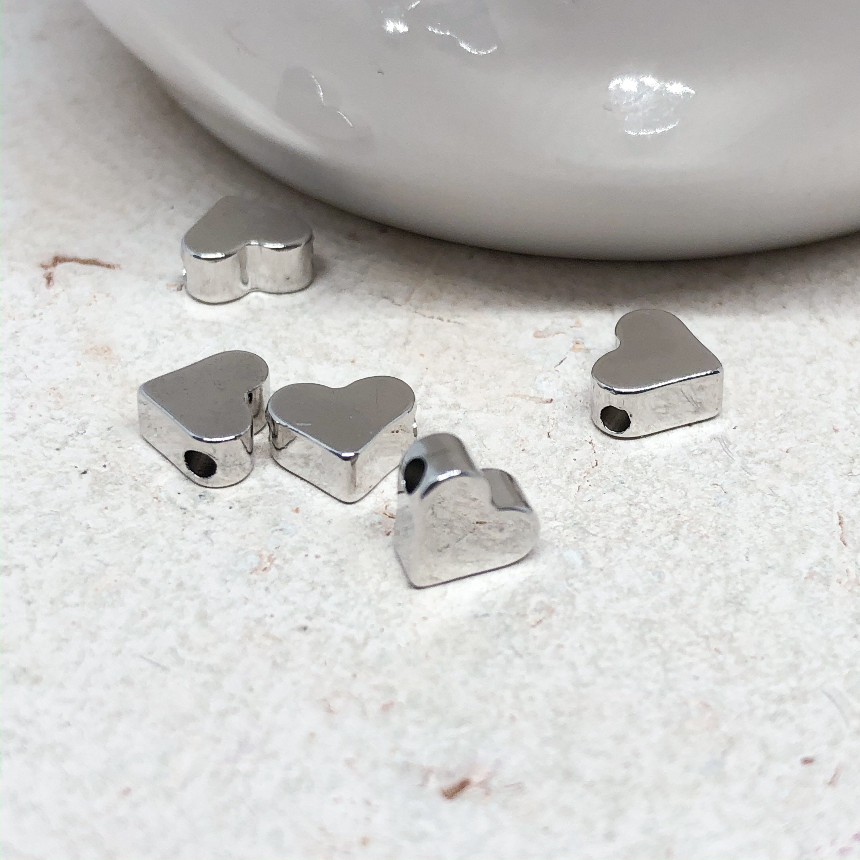 5 St. Metallherzen aus Messing platiert, Spacer Perle Herz