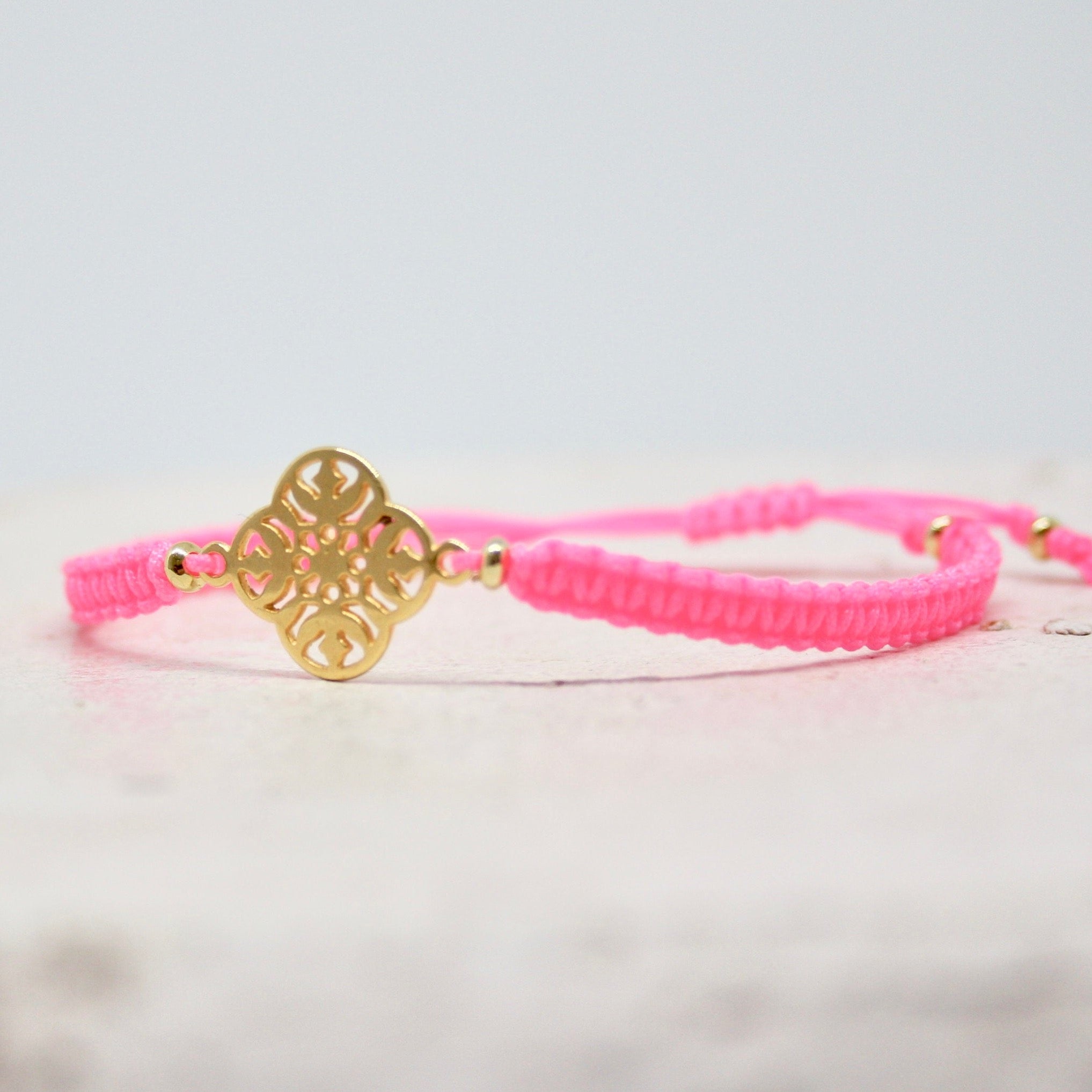 Drei Armbänder Neon Rosa-Gold