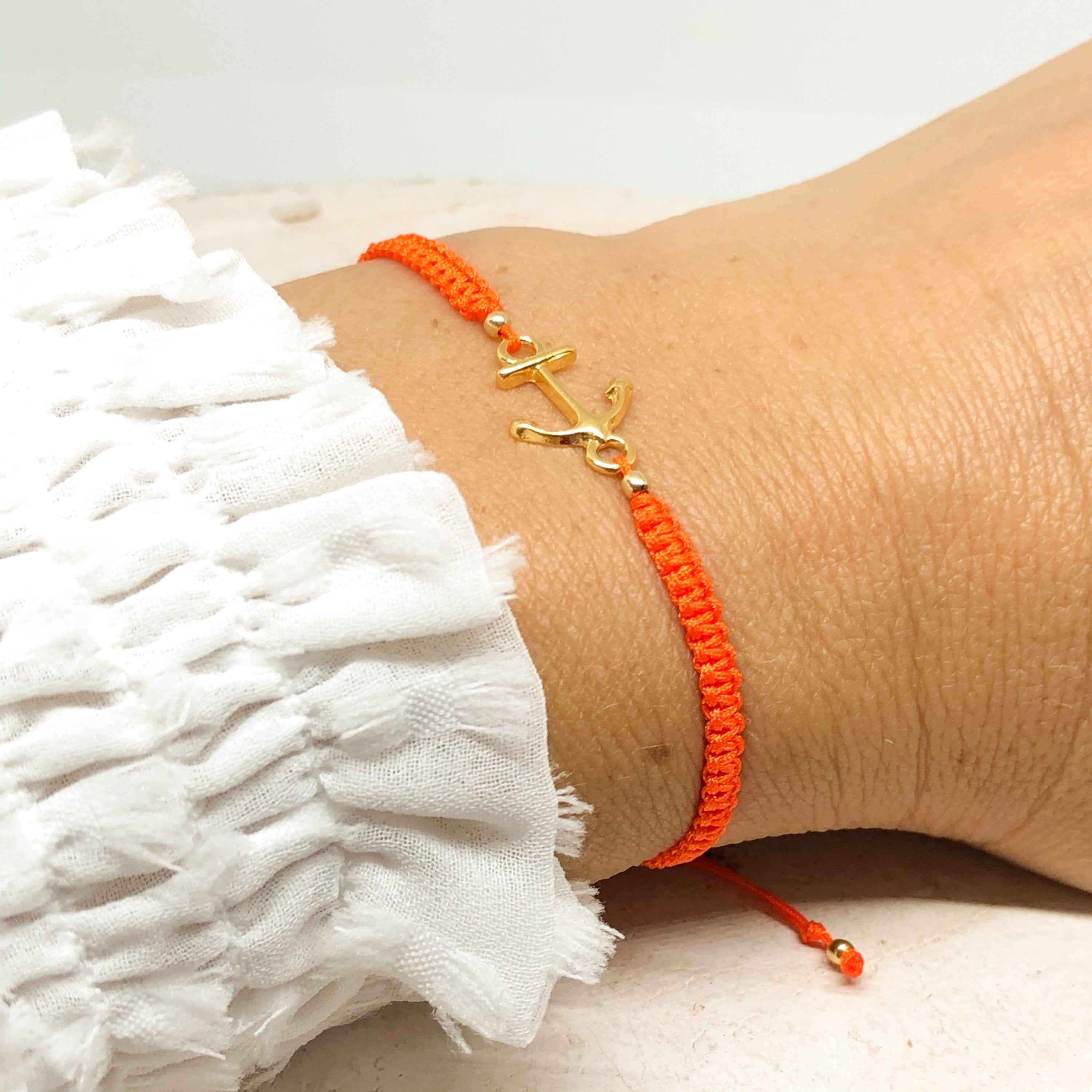 Geflochtenes Armband mit Anker