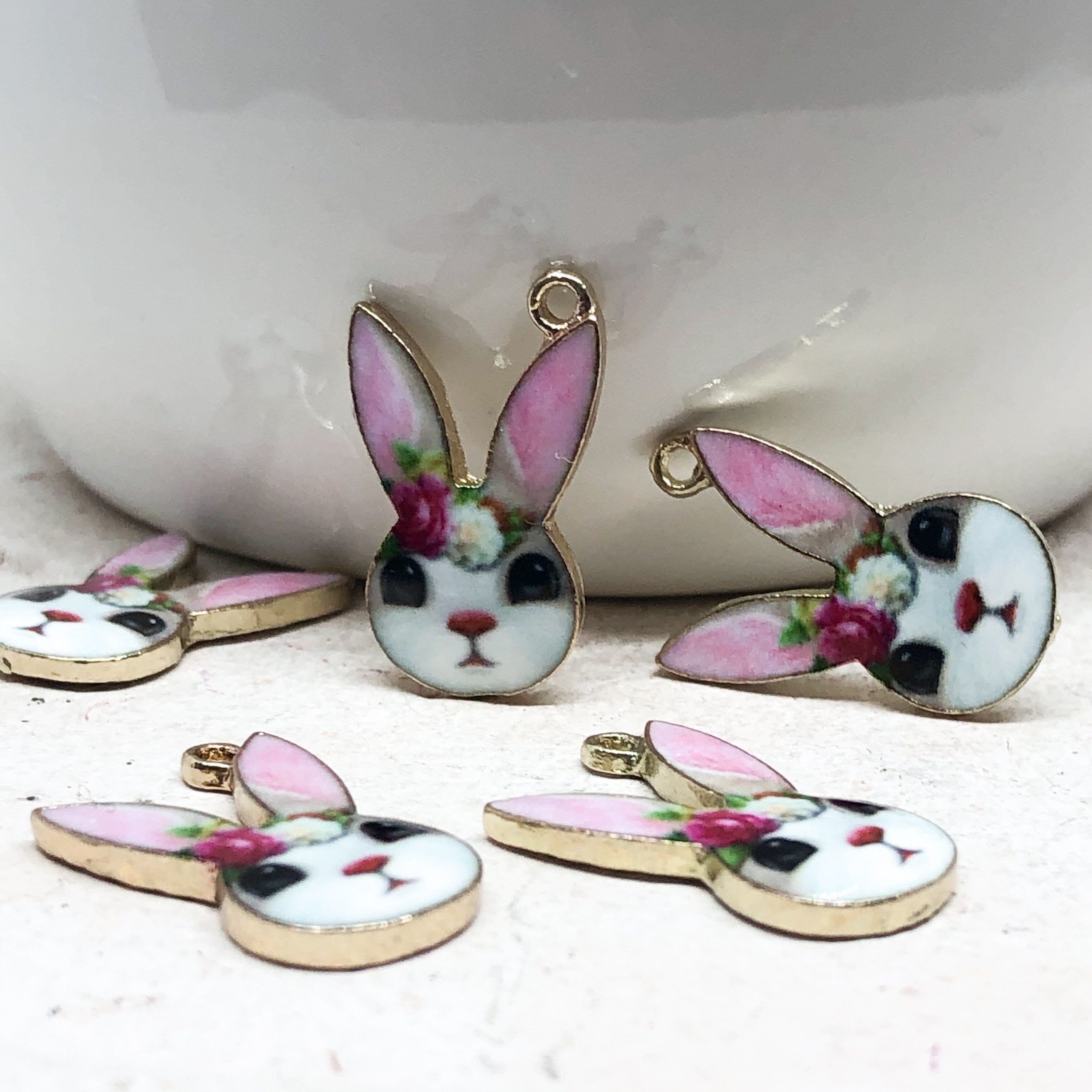 Anhänger Hase aus Emaille