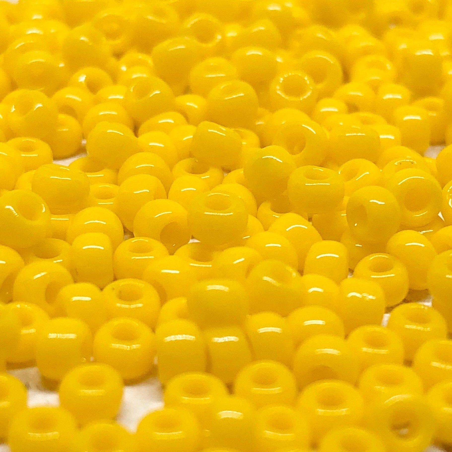 TOHO Perlen Rocaille Gelb, Opaque Sunshine Nr. 42B