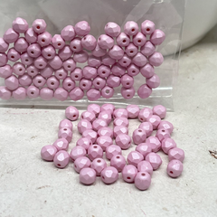 100 St. Böhmische Glasschliffperlen 4mm - Powdery Pastel Pink
