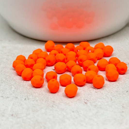 100 St. Böhmische Glasschliffperlen 4mm - Neon Orange