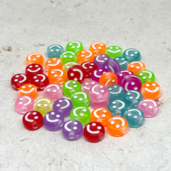 50 St. Runde Perlen mit Happy Face 7mm - Pastel Bunt