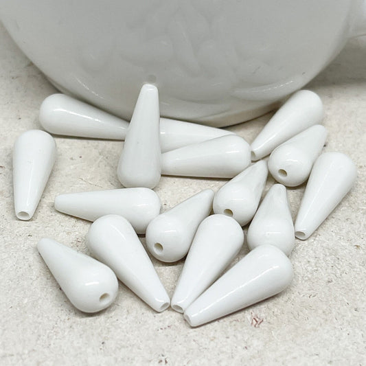 25 St. Acryl Perlen Tropfen Weiße 19mm x 7mm