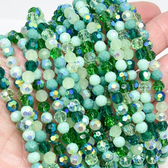 90 St. Kristallperlen 6mm Glasschliffperlen - Grüntöne mit Schimmer