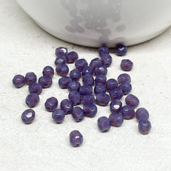 Böhmische Glasschliffperlen 4mm Dark Milky Amethyst 100 St.