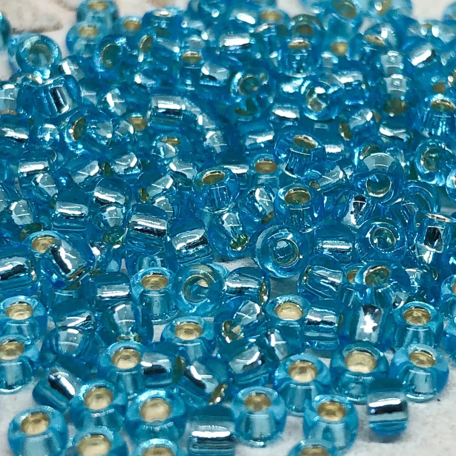 10 Gramm TOHO Perlen, 22EUR/100g, Rocaille 3mm
