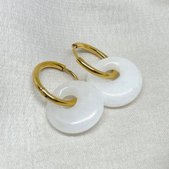 Ohrringe Creolen Donuts Ionen beschichtete mit Naturstein - Weiße Jade
