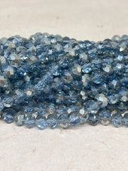 88 St. Kristallperlen 6mm Glasschliffperlen - Hell Montana Blau