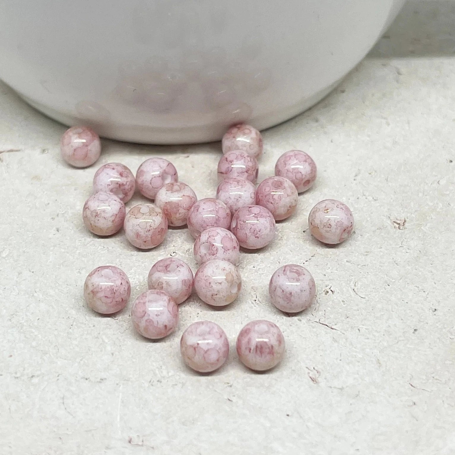 Böhmische Glasperlen 50 St. 6mm Opak Topaz Pink
