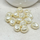 Acryl Perlen Oval Creme Weiß 30 St.