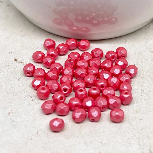 Böhmische Glasschliffperlen 4mm Pearl Shine Pink 100 St.