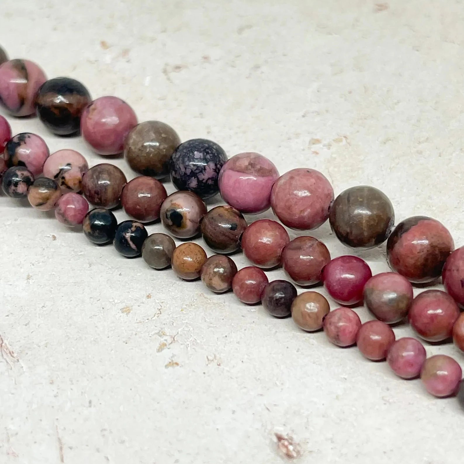 Rhodonit Perlen Naturstein 95 St. facettierte 