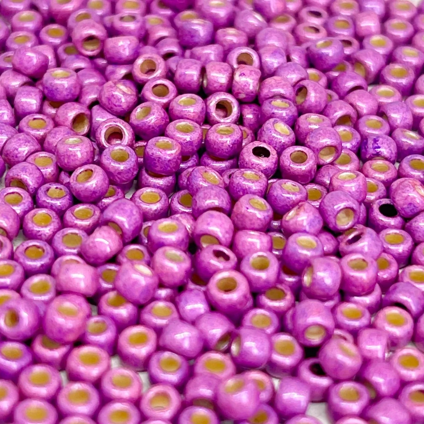 TOHO Beads Perlen Rocaille 10g Nr. PF580F Matte Galvanized Suger Plum