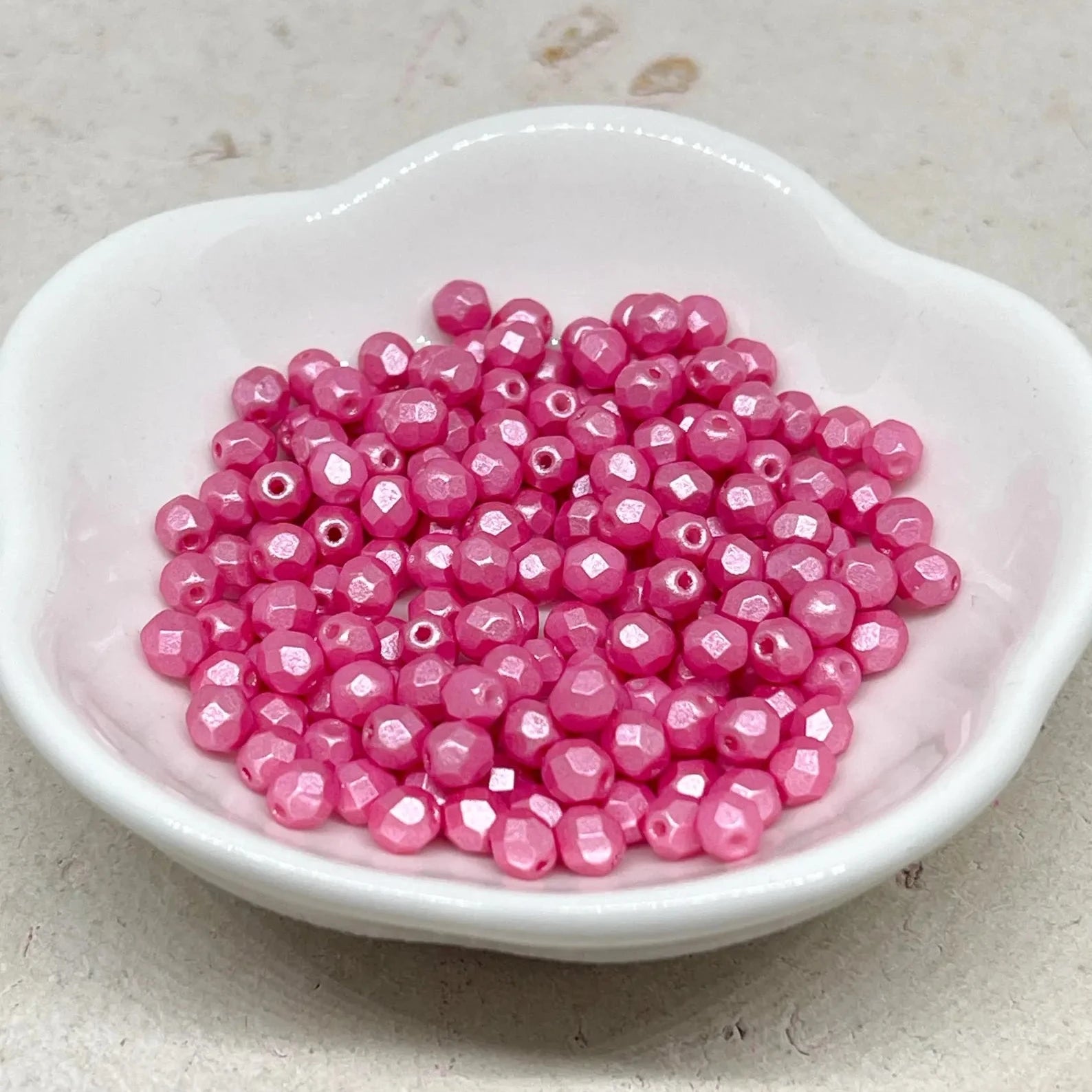 Böhmische Glasschliffperlen 4mm 100 St. Pearl Shine Pink