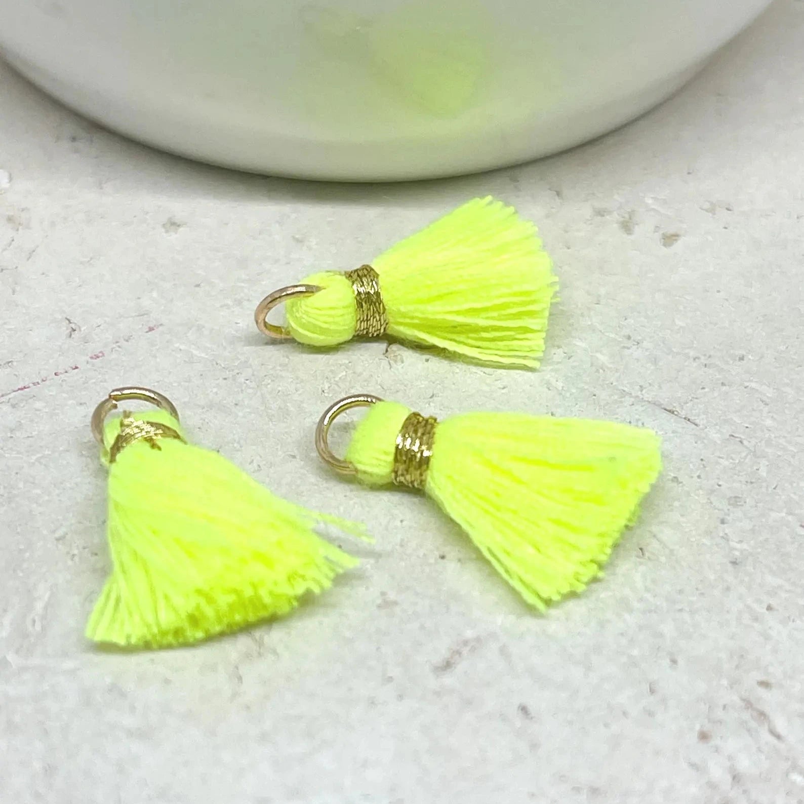 Quaste Anhänger 3 St. - Neon Gelb