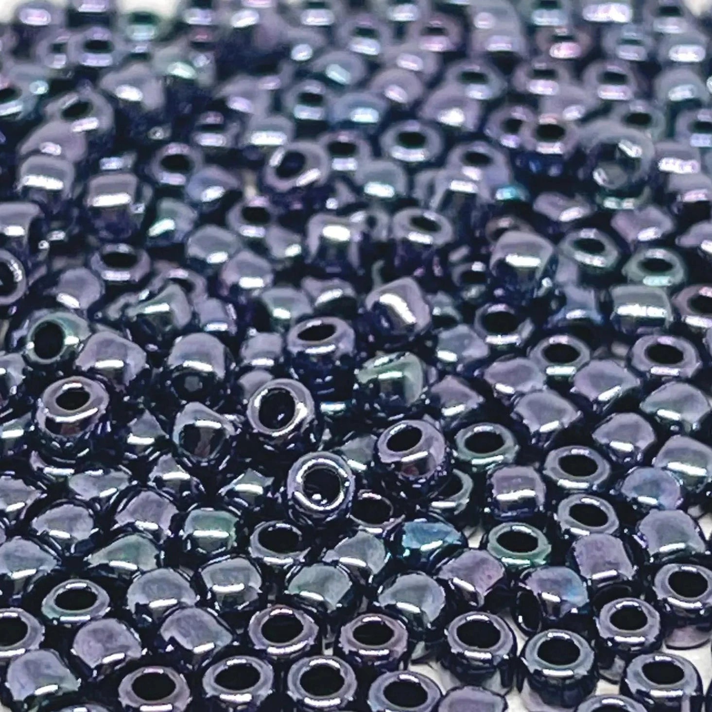 TOHO Beads Perlen Rocaille 10g Nr. 90 Metallic Amethyst Gun Metal