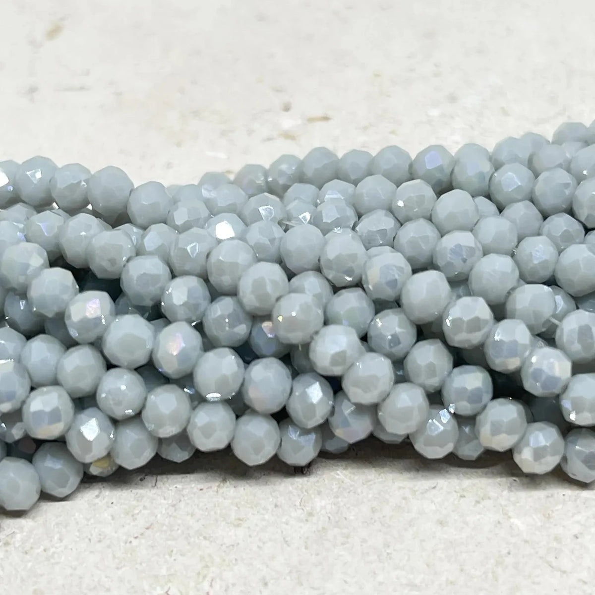 Glasschliffperlen 4mm - Grau Opak