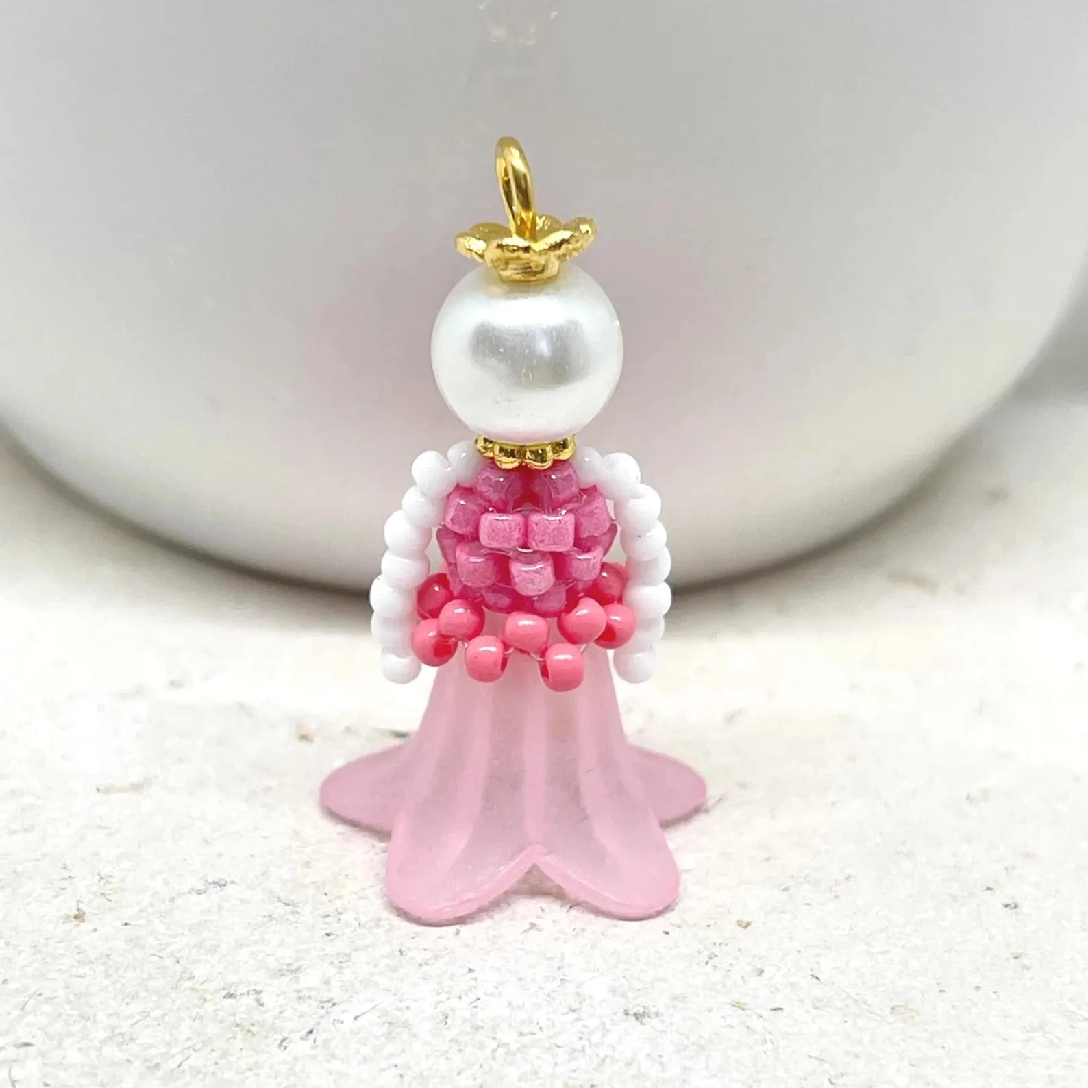 Anhänger Mädchen aus Glasperlen
