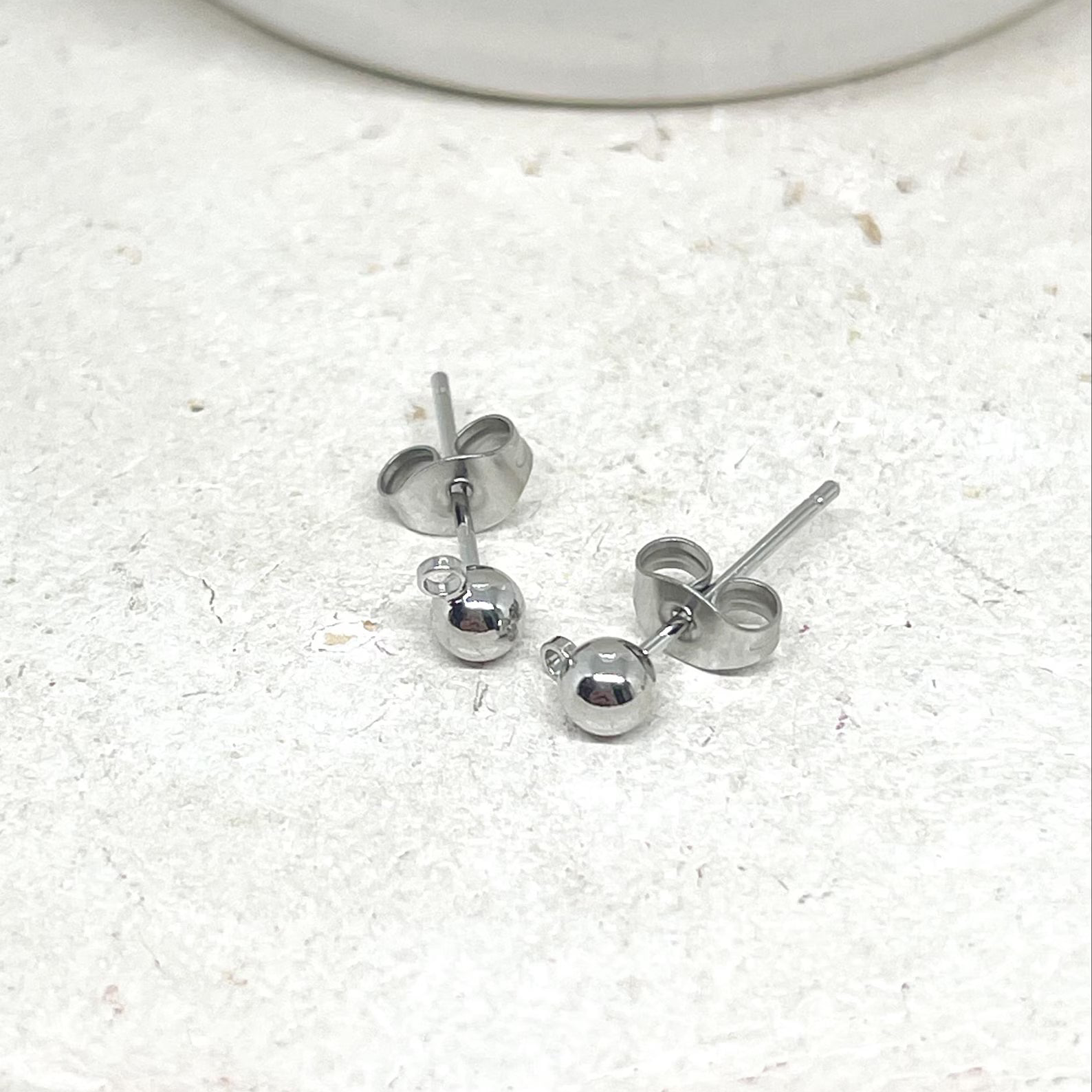 Ohrstecker mit Kugel 3mm aus Edelstahl