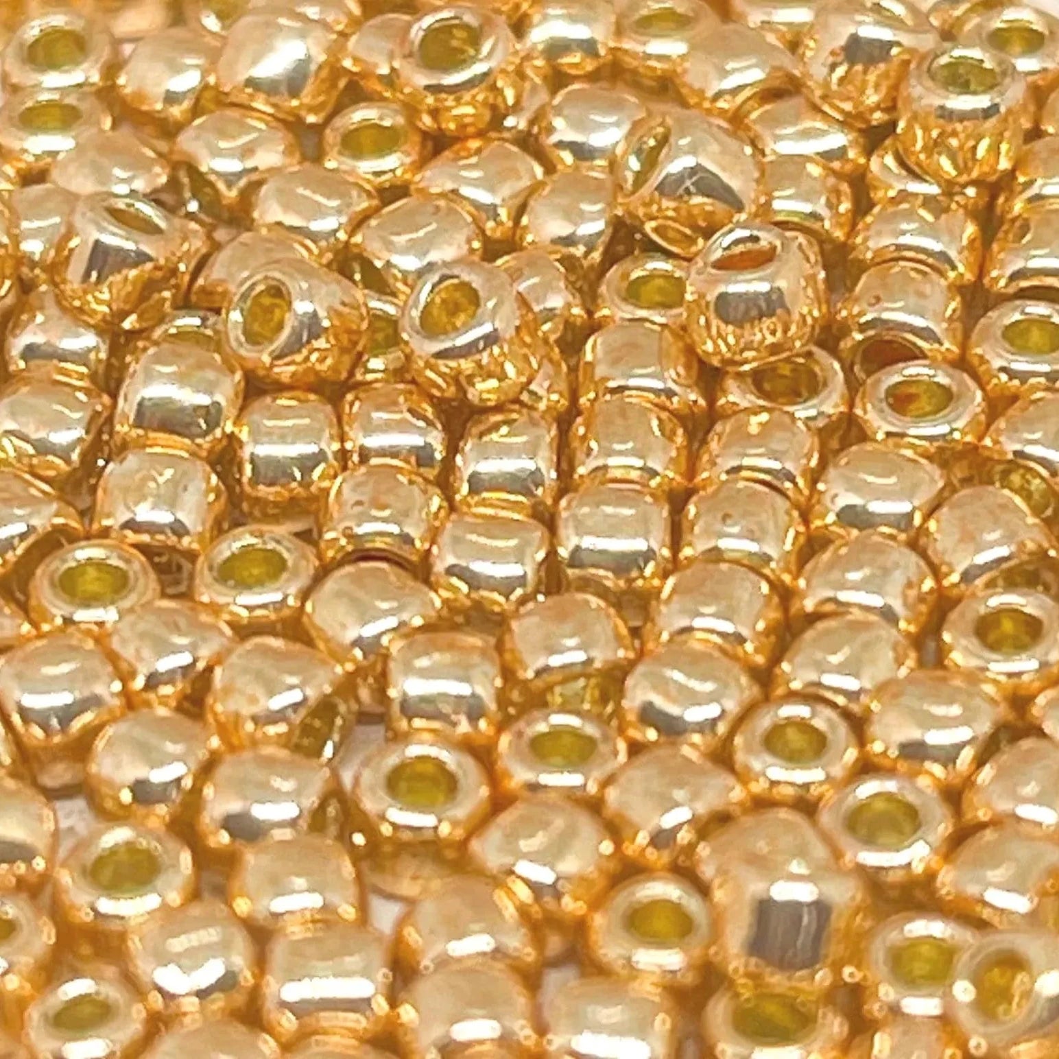 TOHO Beads Perlen Rocaille 10g Nr. PF551 Galvanized Rose Gold