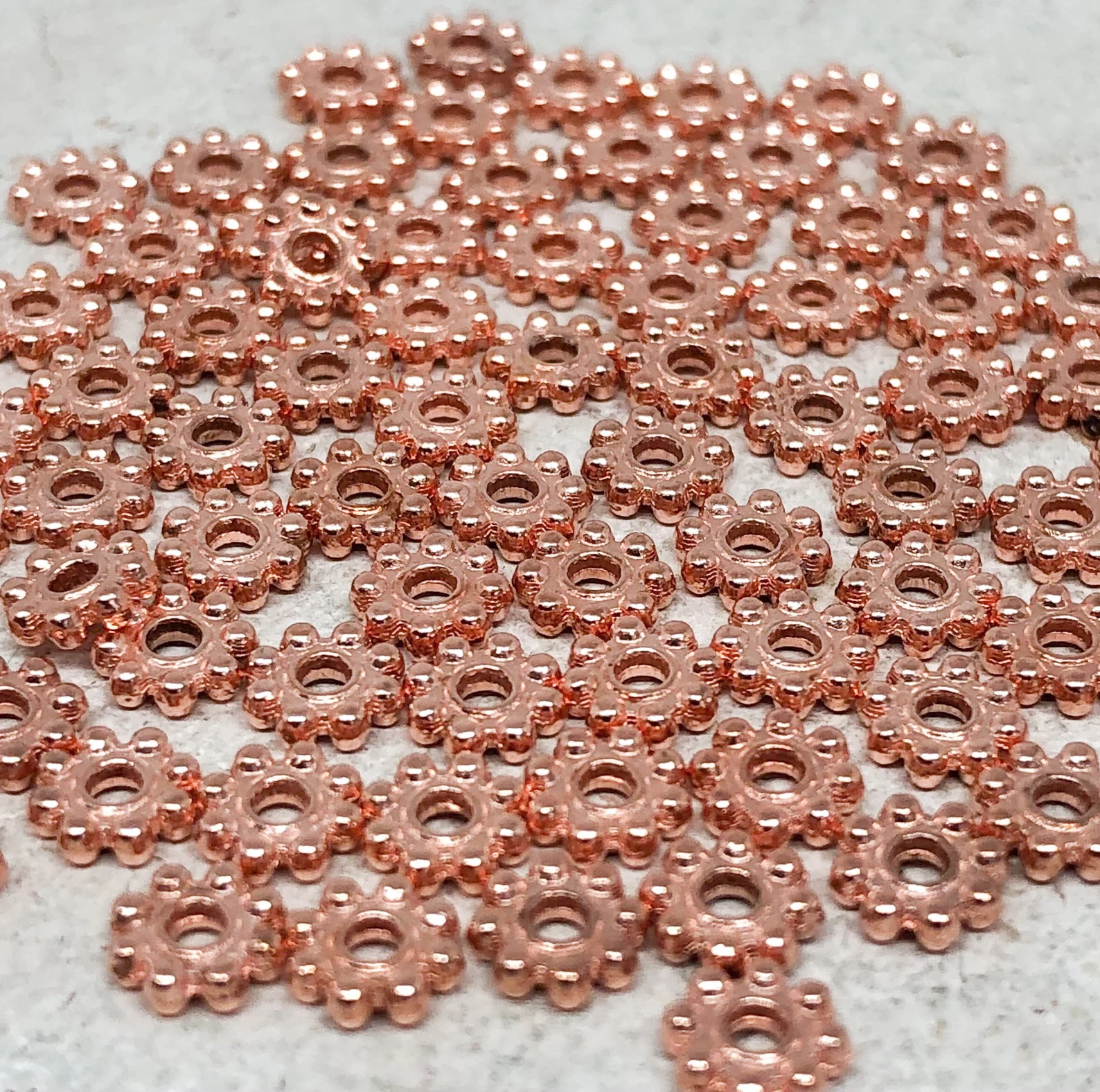 50 St. Spacer Perle, Roségoldfarben, Schneeflocke
