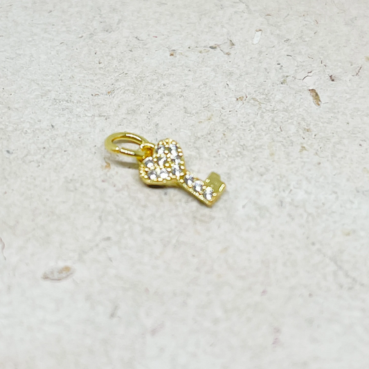 Anhänger Schlüssel mit Zirkonia, Messing Zirkonia Charm 18K vergoldet