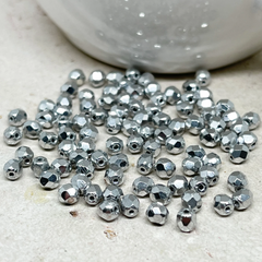 100 St. Böhmische Glasschliffperlen 4mm Silber Metallic