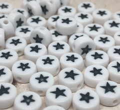 50 St. Weiße Acryl Perlen mit Stern 7mm - Weiß Schwarz