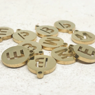 Initialen Anhänger aus Edelstahl, Alphabet Perlen A-Z vergoldete Buchtaben