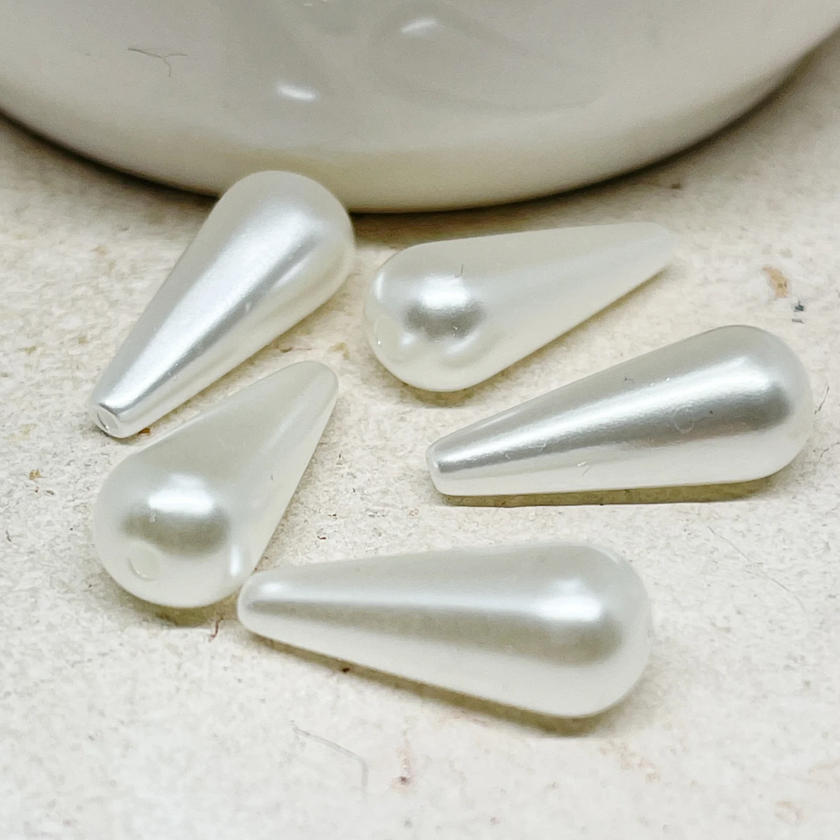 25 St. Acryl Perlen Tropfen Acrylperlen 19mm x 8mm Weiß