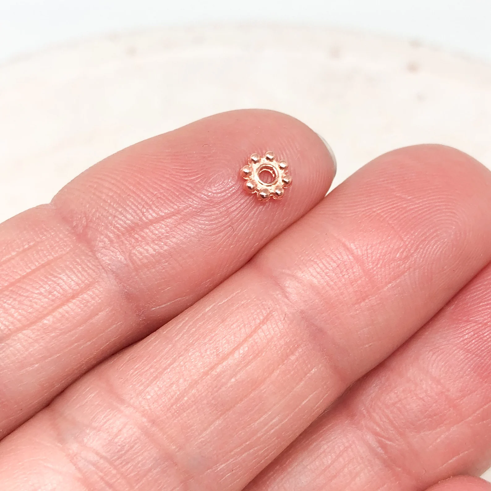 50 St. Spacer Perle, Roségoldfarben, Schneeflocke
