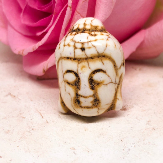 3St. Buddha Kopf Perlen aus syn. Howlith