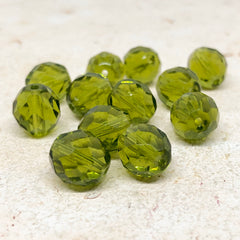 12 St. Böhmische Glasschliffperlen 10mm, Glasperlen Olivgrün