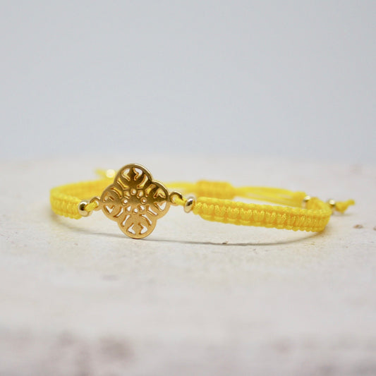 Drei Armbänder Gelb Gold