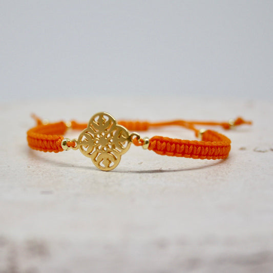  Armband mit Plätchen