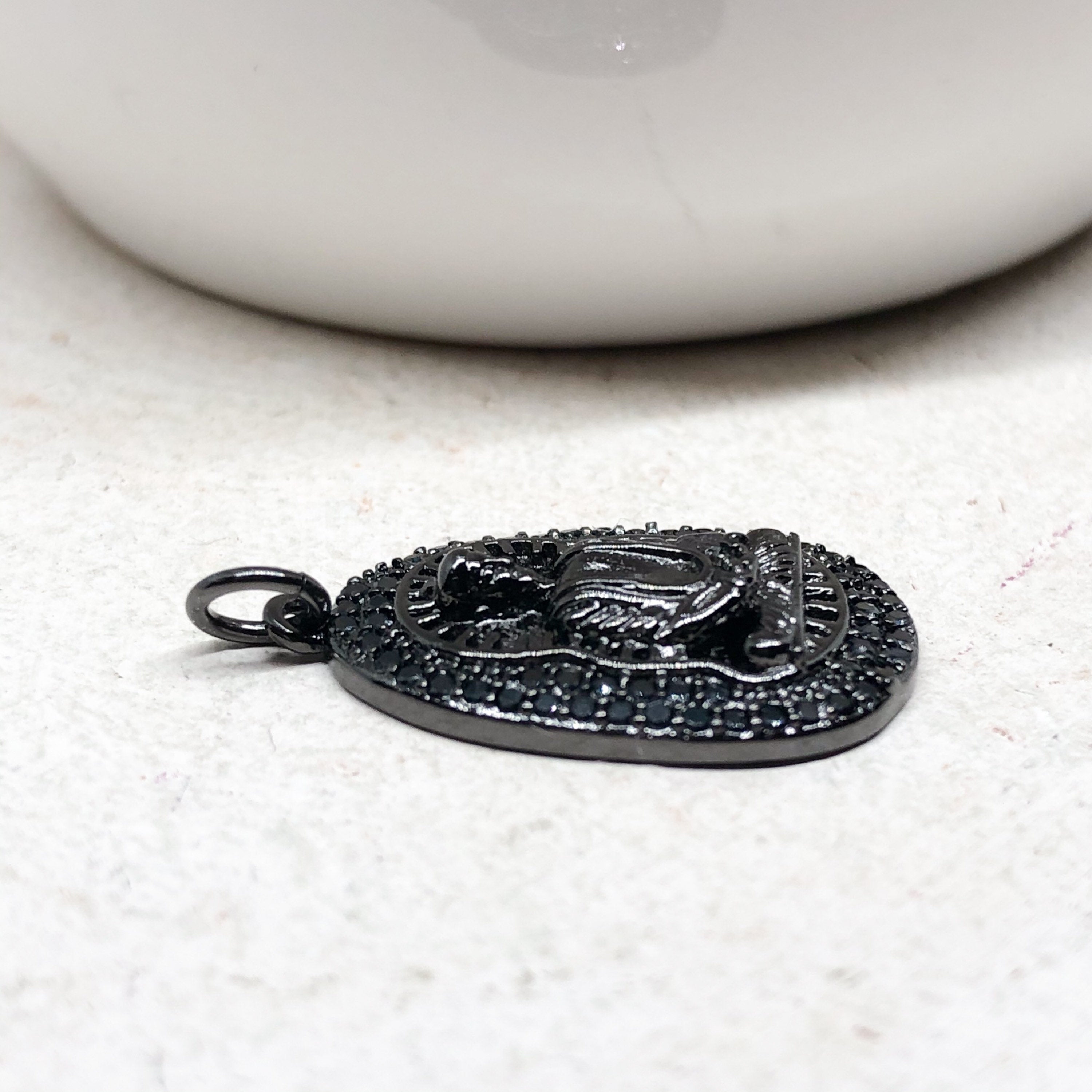  Buddha Anhänger, Buddha Messing Anhänger mit Zirkonia Metallgrau